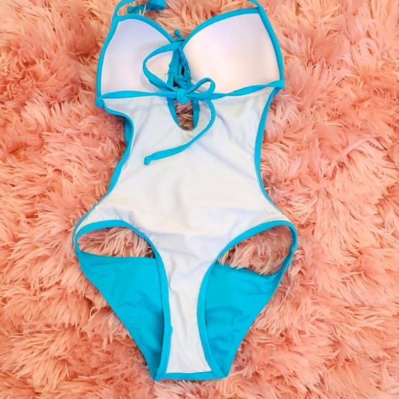 Venus Monokini in Teal Size 4 - Picture 5 of 7